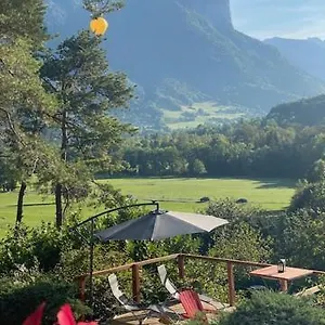 chez-corinne.hotels-rhonealpes.com/